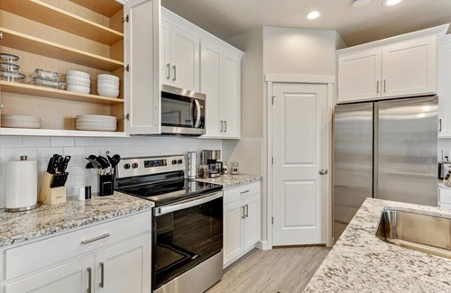 Lehi House | New 2023! Pets Welcome! Garage! 30+ Day Specials!