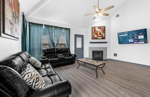 Barker Villa | New 2800sq ft 5BR/2.5 Ba. Hwy6/Copperfield/katy