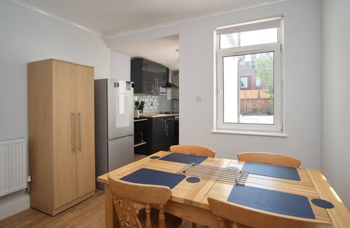 Loughborough Cottage | NEW 2BD Victorian Terraced House Loughborough