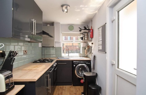 Loughborough Cottage | NEW 2BD Victorian Terraced House Loughborough