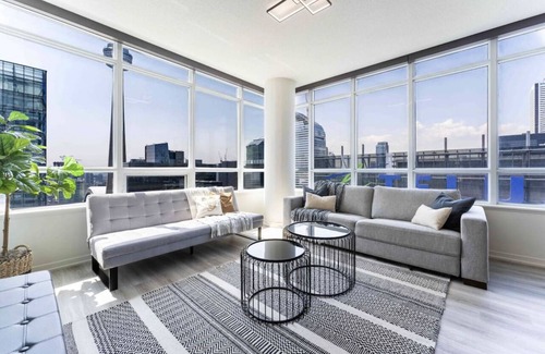 Downtown Toronto Condo | NEW! 2BR + 2BA + Parking - Toronto Harbourfront