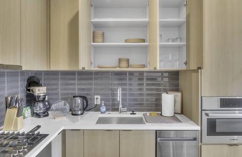 Logan Circle Apartment | NEW! 2BR Apartment near Dupont Circle