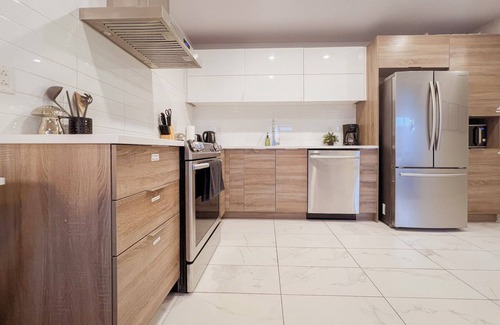 Cote-Des-Neiges—Notre-Dame-De-Grace House | NEW*2BR-gym*rooftop terrace*wifi
