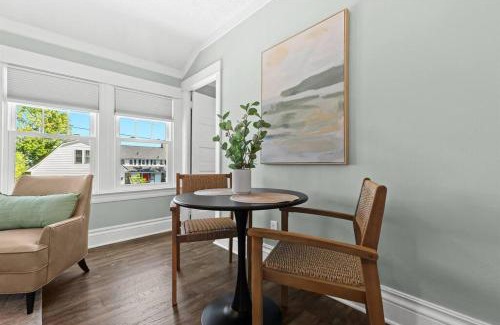 New Baltimore Apartment | New! 2BR near Lake at Anchor Bay