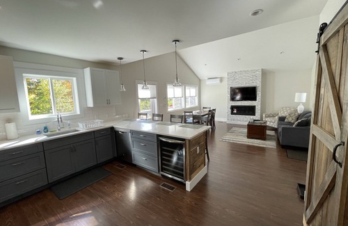 Saranac Lake House | New 3-Bed Charming House