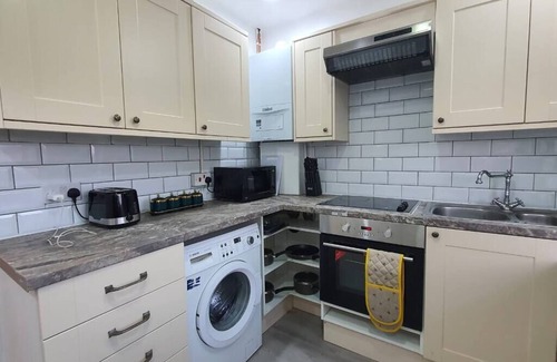 Wyken Apartment | *New 3 bed in Coventry- DISCOUNT FOR LONG TERM*