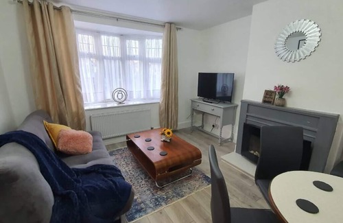 Wyken Apartment | *New 3 bed in Coventry- DISCOUNT FOR LONG TERM*