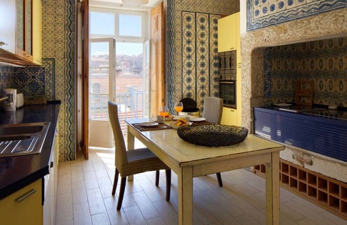 Santa Maria Maior Apartment | New 3 Bedroom Ap In Central Lisbon! FREE WIFI