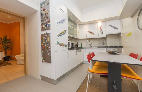 Lisbon Old Town Apartment | New 3 bedroom apartment with elevator center Lisbon