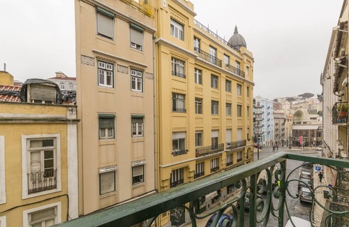 Lisbon Old Town Apartment | New 3 bedroom apartment with elevator center Lisbon