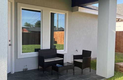 McAllen House | New 3-bedroom home in convenient location.