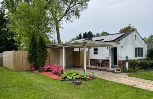 Wheaton-Glenmont House | New/3-bedroom house in welcoming Silver Spring with WiFi, AC, and much more