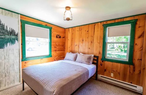Ashby Cabin | NEW: 3 Bedroom Lake Cabin With Hot Tub
