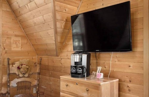 Cle Elum House | NEW "3 Peaks" Triple A Frame, Game room, Hot tub