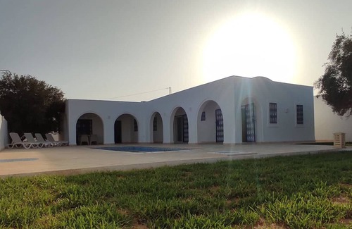 Djerba Midun House | New 3-suite villa with pool in Midoun tourist area
