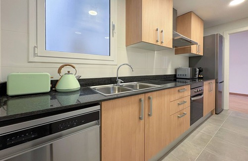 El Putget i Farro Apartment | New 3BR Apartment in Calle Putxet