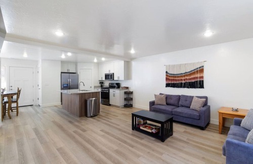 Cedar City House | New 3BR Home|Trails Nearby|Pet Friendly|BBQ Grill