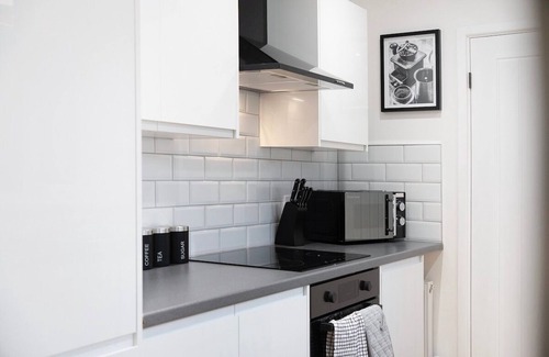 Sunderland House | New! 3BR in James St Free Wi-fi