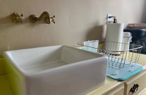 Downtown Dunedin Condo | New 4 room Suite, with kitchenette