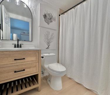 Rock Harbor House | New! 4-Story Villa, Private Rooftop, Pool and Marina in Key Largo