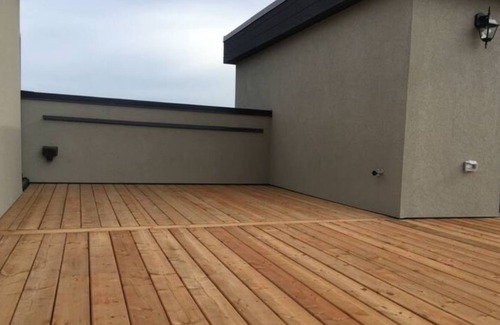 Richview House | New 4Bed,2.5Bath,Office,Terrace,Free Parking/WiFi