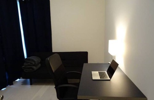 Richview House | New 4Bed,2.5Bath,Office,Terrace,Free Parking/WiFi