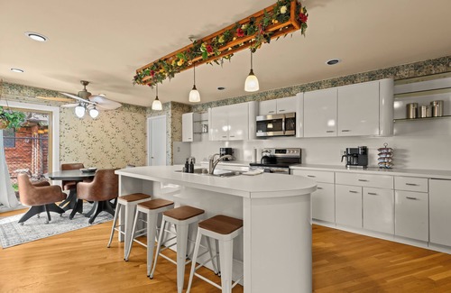 Harrison House | NEW! 4BR | Indoor Pool on the Bay in Boat Town USA