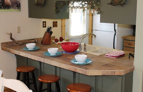 Custer Cabin | NEW A/C! End of the Road location and still close to all the sites! Campfires!