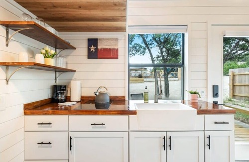 Dripping Springs Cabin | NEW Adorable & Cozy Tiny House #2 @Infinity Ranch