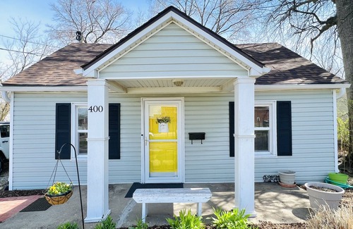 Columbia House | New! Adorable Central Columbia Bungalow, Steps from Farmer's Market!