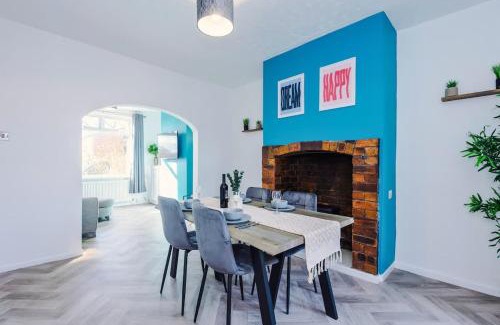 Newcastle-Under-Lyme House | NEW Albert House - 3 Bedroom