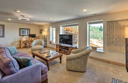 Kamas Apartment | NEW! All-Seasons Kamas Escape: Hot Tub + Mtn View!