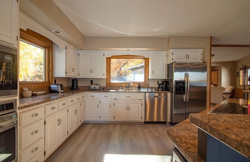 East Gull Lake Cabin | *NEW* Amazing Cabin on East Gull Lake
