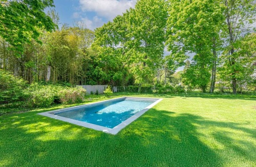 Bellport House | New and charming in Bellport Village