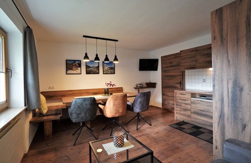 Ehrwald Apartment | New Apart at the Zugspitze with spa, hot tub, barbecue area, beautiful outdoor area!
