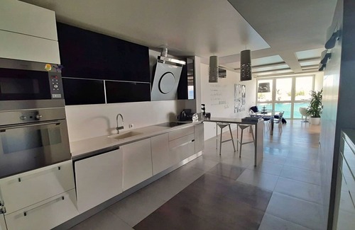 Omis Apartment | New apartment for 5 people on the riverside with stunning views