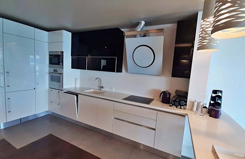 Omis Apartment | New apartment for 5 people on the riverside with stunning views