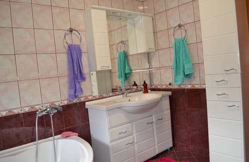 Sarajevo House | New apartment with lovely view, new furniture and toilet, separated entrance....
