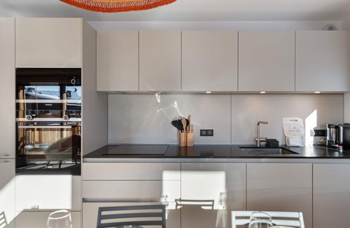 Le Planellet Apartment | New apartment with sauna, hammam and gym