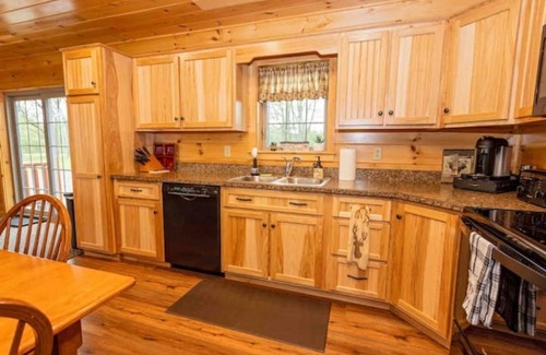 Oaks Corners Cabin | NEW! BC Retreat with Fireplace,Game Room,Hot Tub!