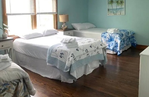 Sylvan Beach House | NEW BEACH HOUSE @ SUNSET COTTAGES IN THE CENTER OF SYLVAN BEACH