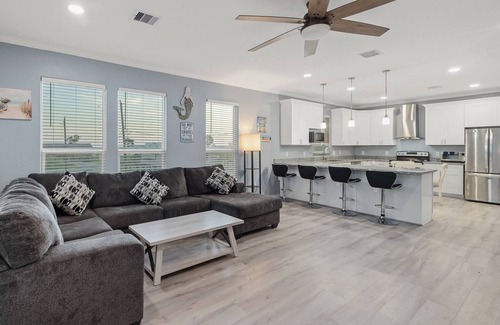 Surfside Beach House | New Beachfront Oasis - Lots of Amenities!