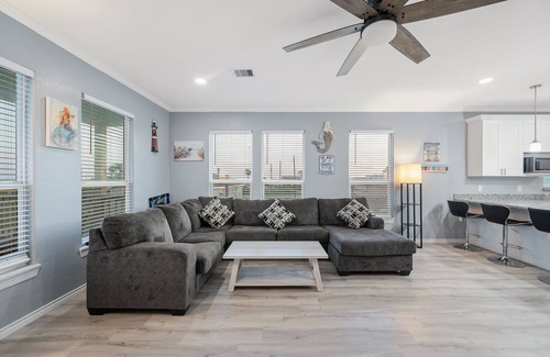 Surfside Beach House | New Beachfront Oasis - Lots of Amenities!