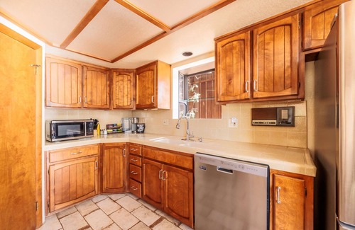Patton Cabin | New! Bearadise ~ Lakefront Cabin with Private Dock