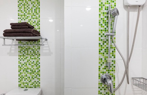 Kathu Apartment | New beautiful apartment, with view of the mountains, pool, gym