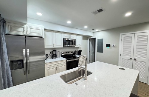 Washington House | NEW Beautiful House in DC with Parking
