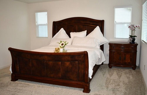 North Natomas House | NEW Beautiful Modern Spacious Home near SMF Airport
