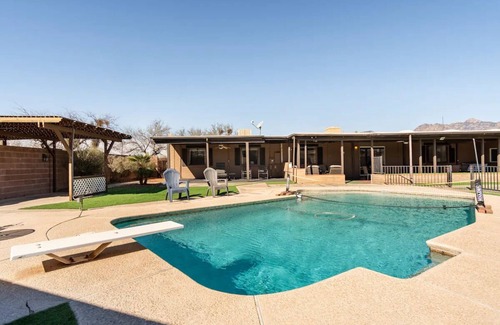 Tanque Verde House | *NEW* Beautiful Private Desert Retreat! Gorgeous! Hot Tub and Pool!