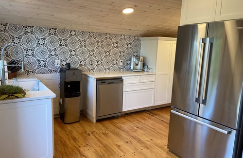 Bailey Island Cottage | NEW -Beautiful Renovated Private Ocean Front Cottage with Sunsets and Sunrises