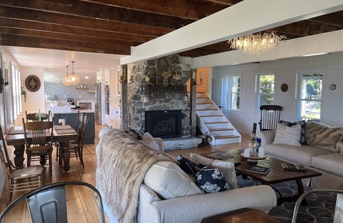 Bailey Island Cottage | NEW -Beautiful Renovated Private Ocean Front Cottage with Sunsets and Sunrises
